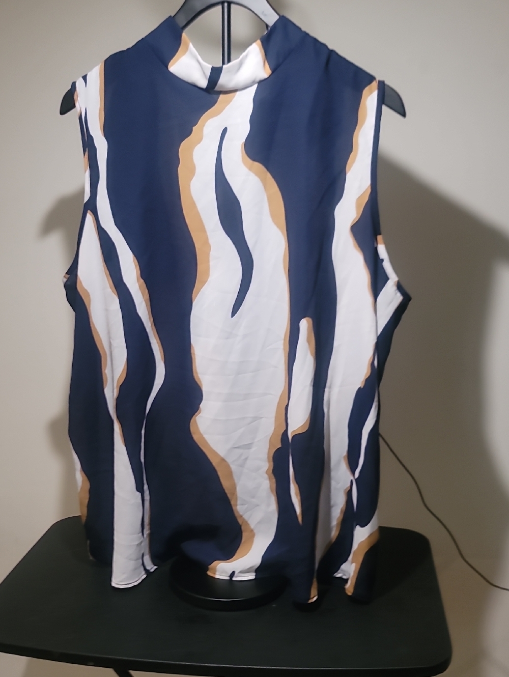 Sleeveless Mock Neck Camisole in Navy, White & Tan